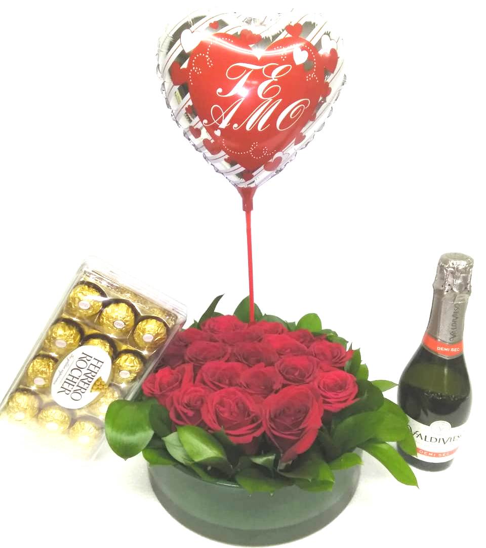 Florero redondo con 18 Rosas, Bombones Ferrero Rocher 150grs, Champagne 375cc y Globito